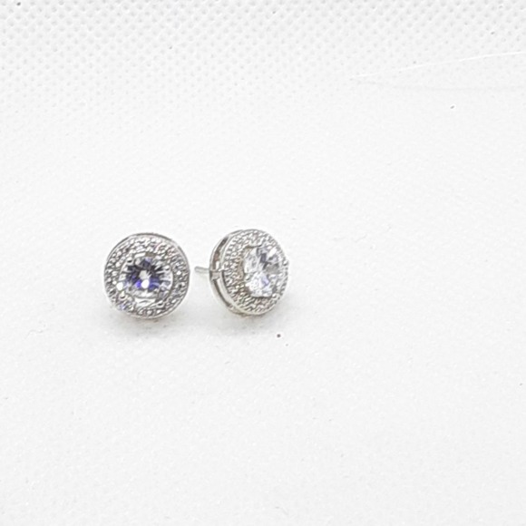 Silver-Plated Stud Earrings w Swarovski Crystals - Picture 1 of 2